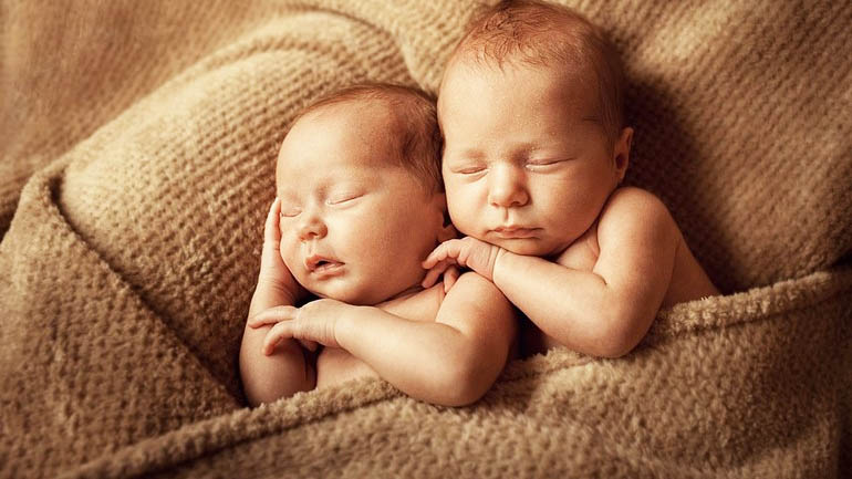 Народжуються діти Миру!