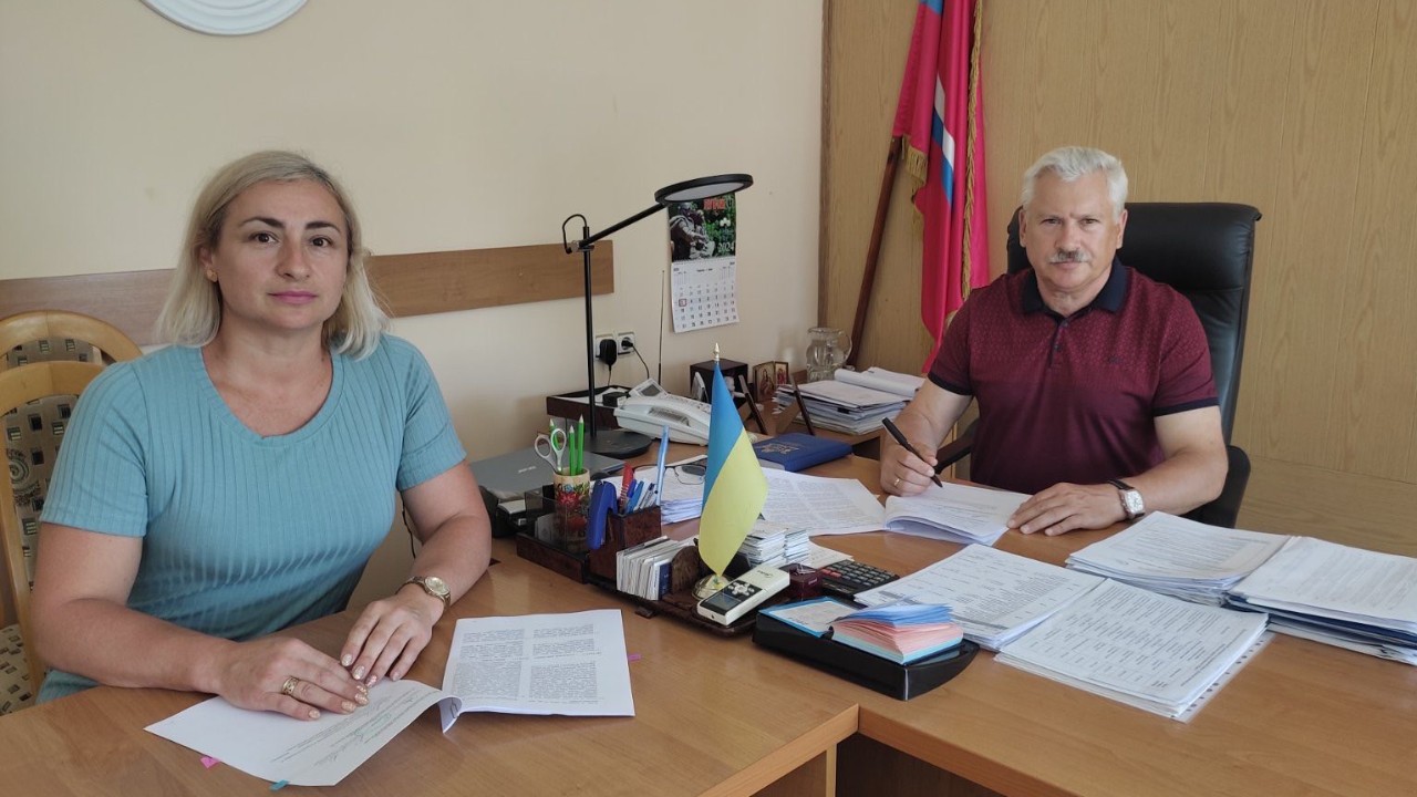 Підписано договір про грант 