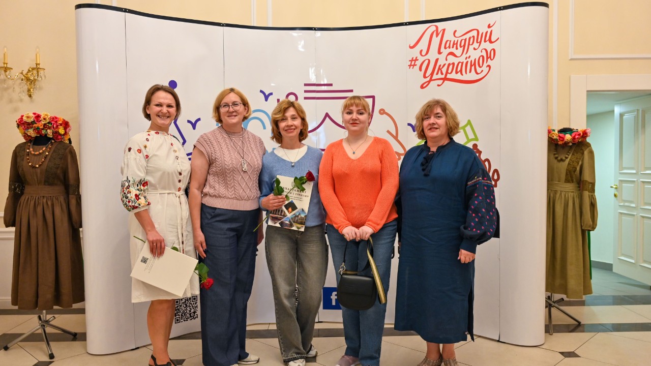  Фахівців туристичної галузі  відзначено грамотами