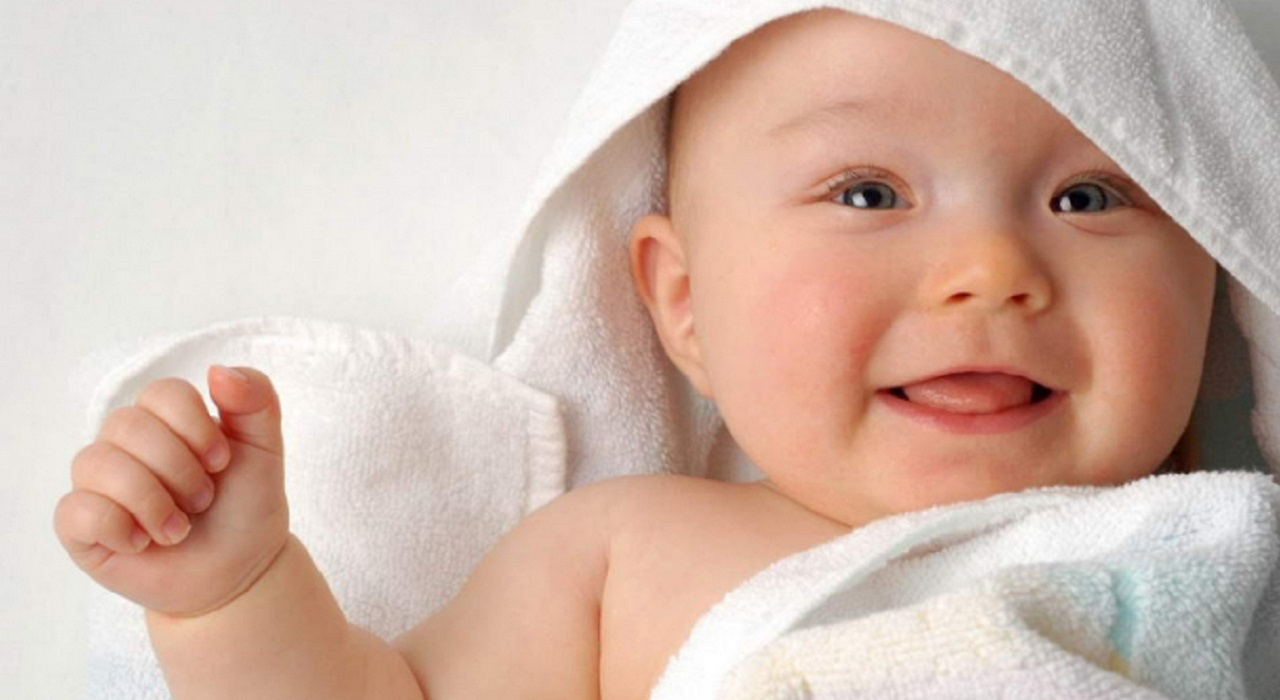 Мирного дитинства вам, малеча!